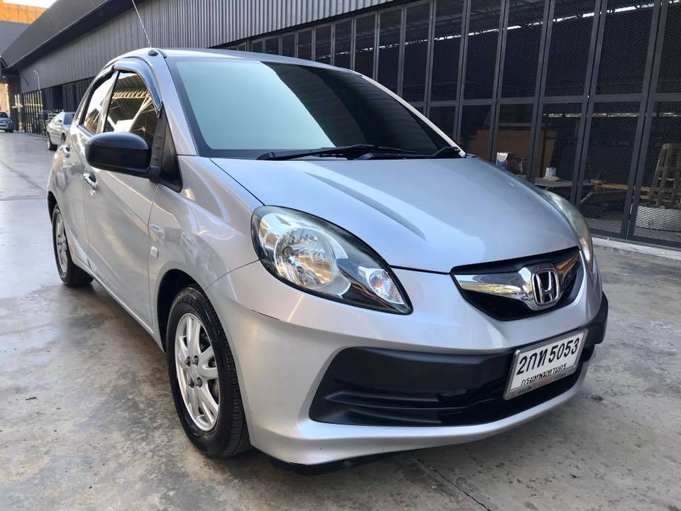 Honda Brio ปี 2013 สีเงิน (รูปที่ 4)