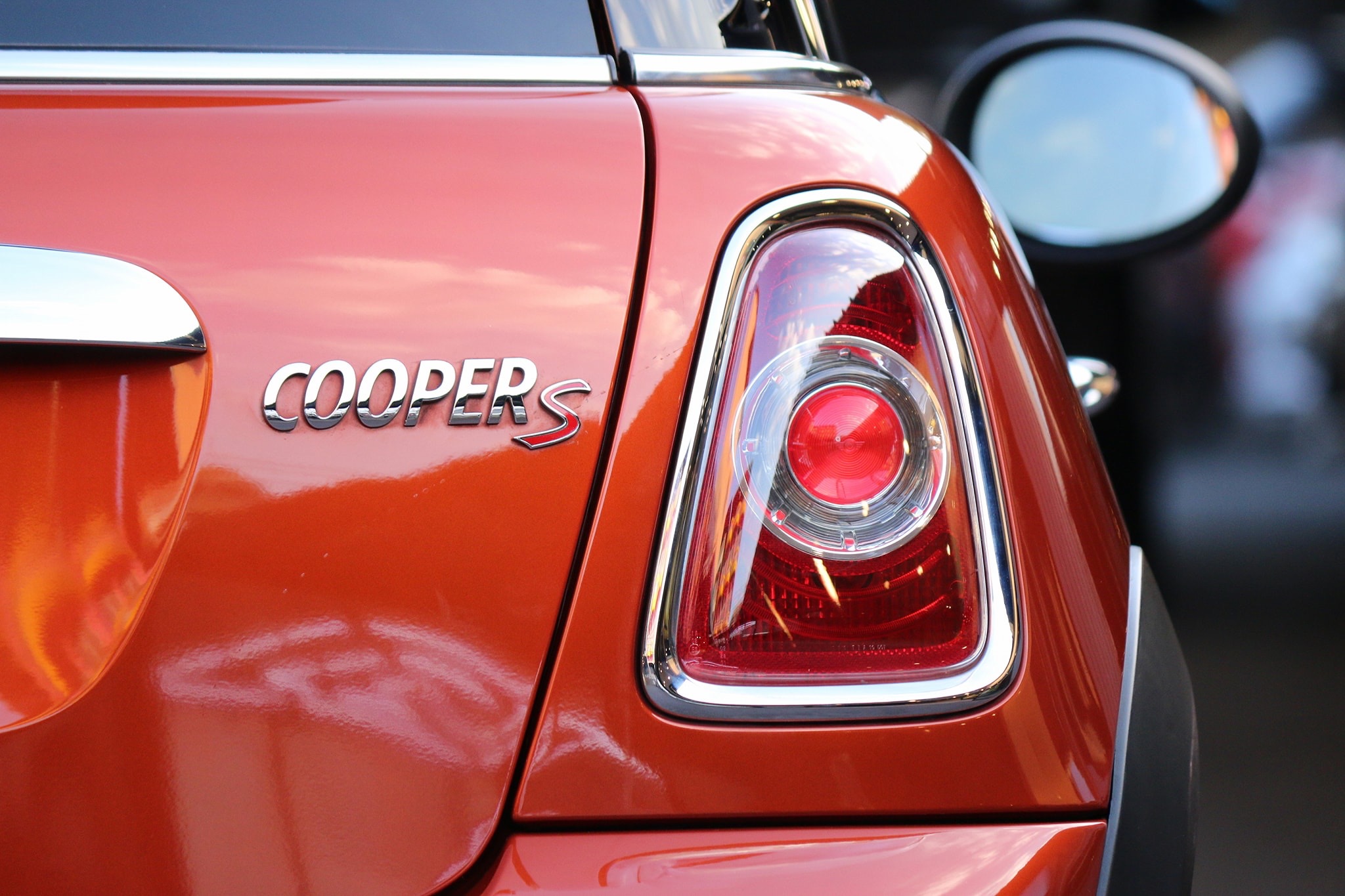 Mini Hatch (Cooper) Gen2 R56 ปี 2011 สีส้ม