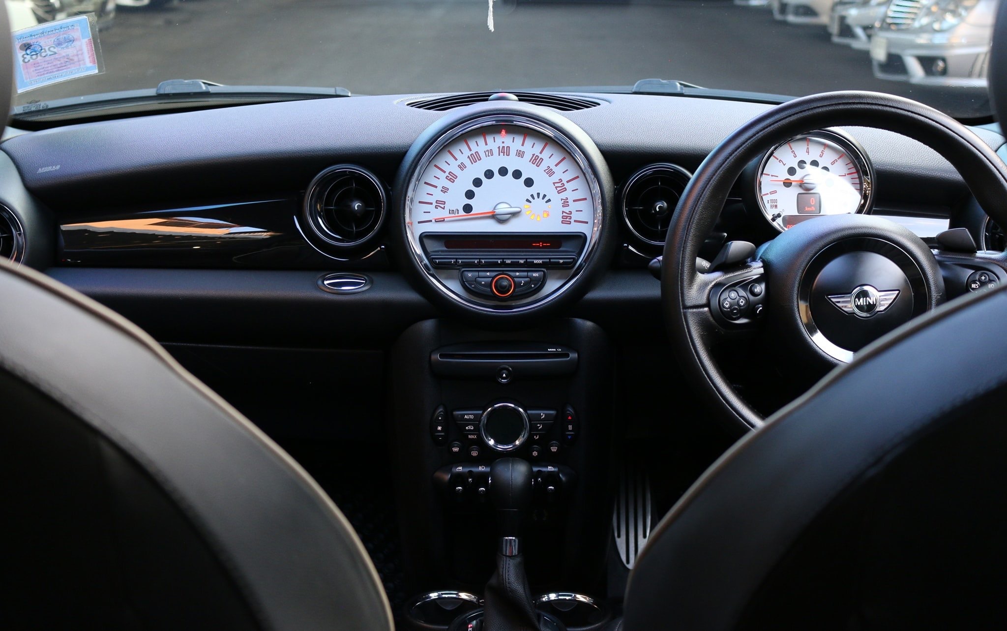 Mini Hatch (Cooper) Gen2 R56 ปี 2011 สีส้ม (รูปที่ 9)