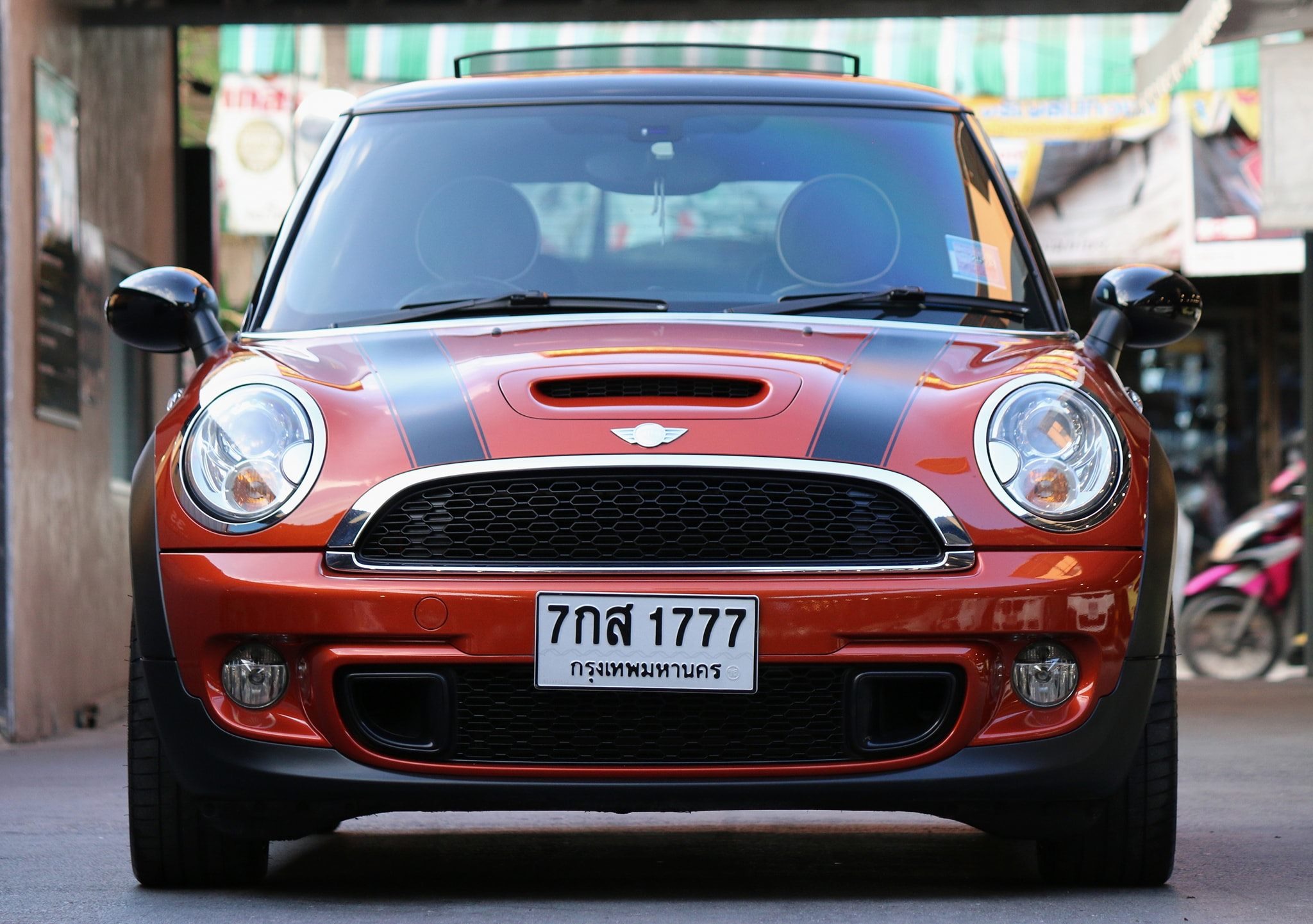 Mini Hatch (Cooper) Gen2 R56 ปี 2011 สีส้ม