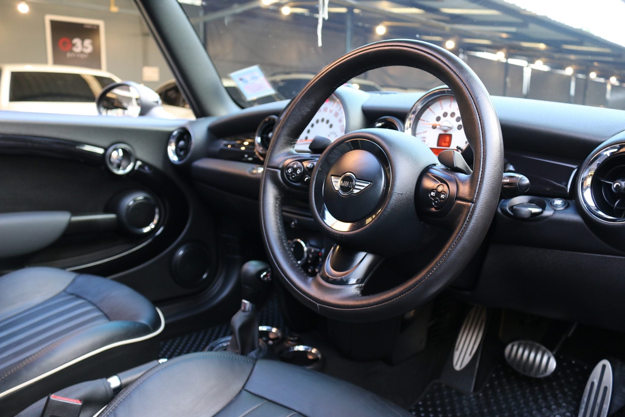 Mini Hatch (Cooper) Gen2 R56 ปี 2011 สีส้ม (รูปที่ 12)