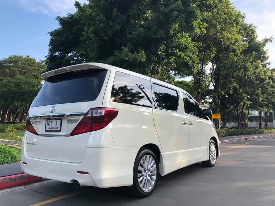 Toyota Alphard ปี 2013 สีขาว (รูปที่ 2)