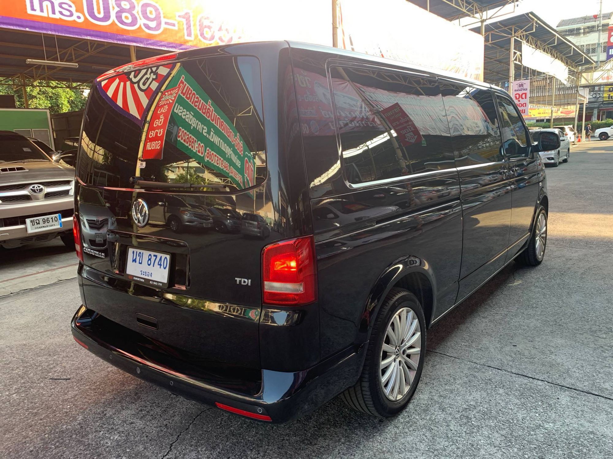 Volkswagen Transporter (Caravelle) Caravelle ปี 2013 สีดำ (รูปที่ 4)
