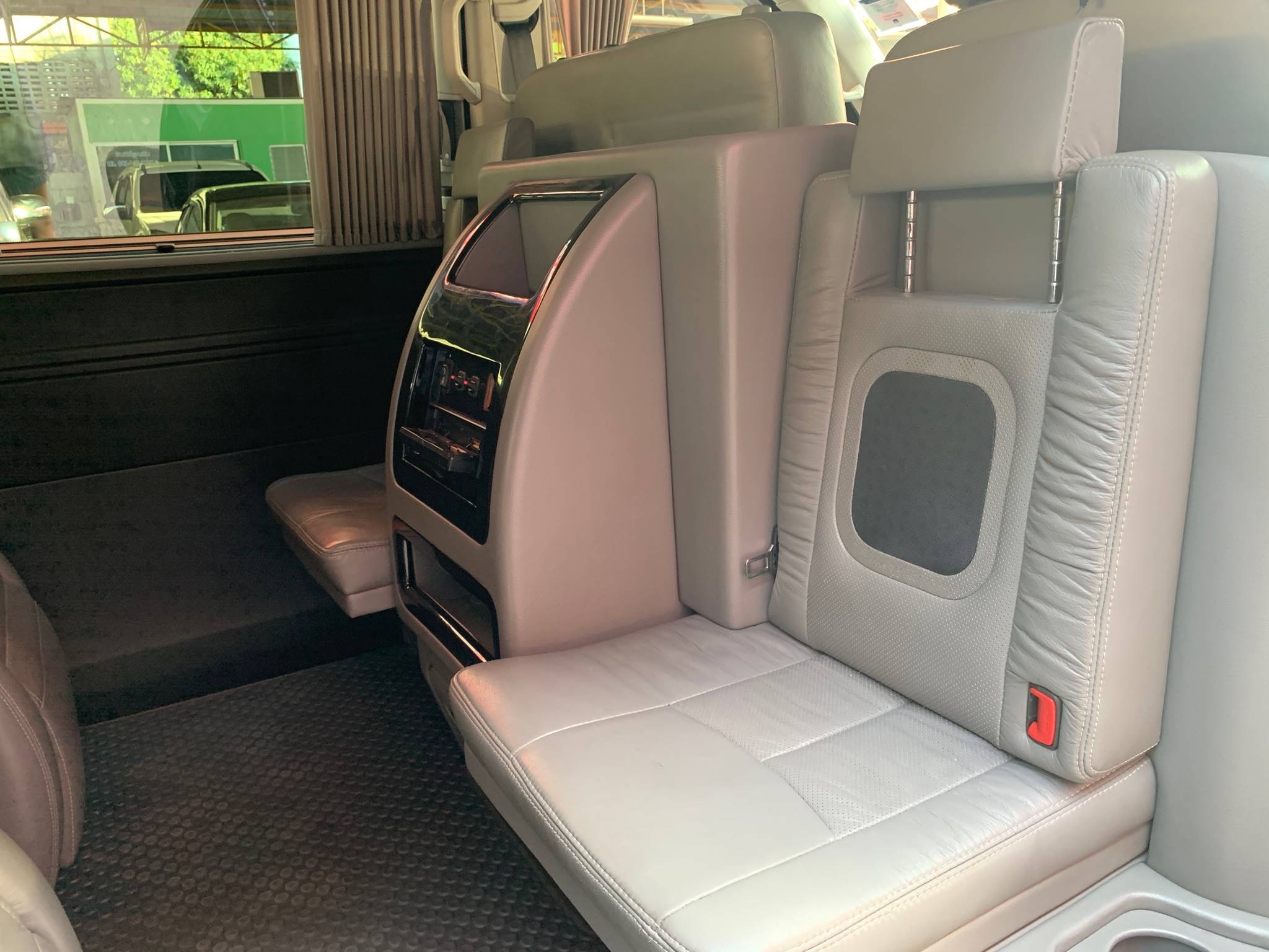 Volkswagen Transporter (Caravelle) Caravelle ปี 2013 สีดำ (รูปที่ 12)