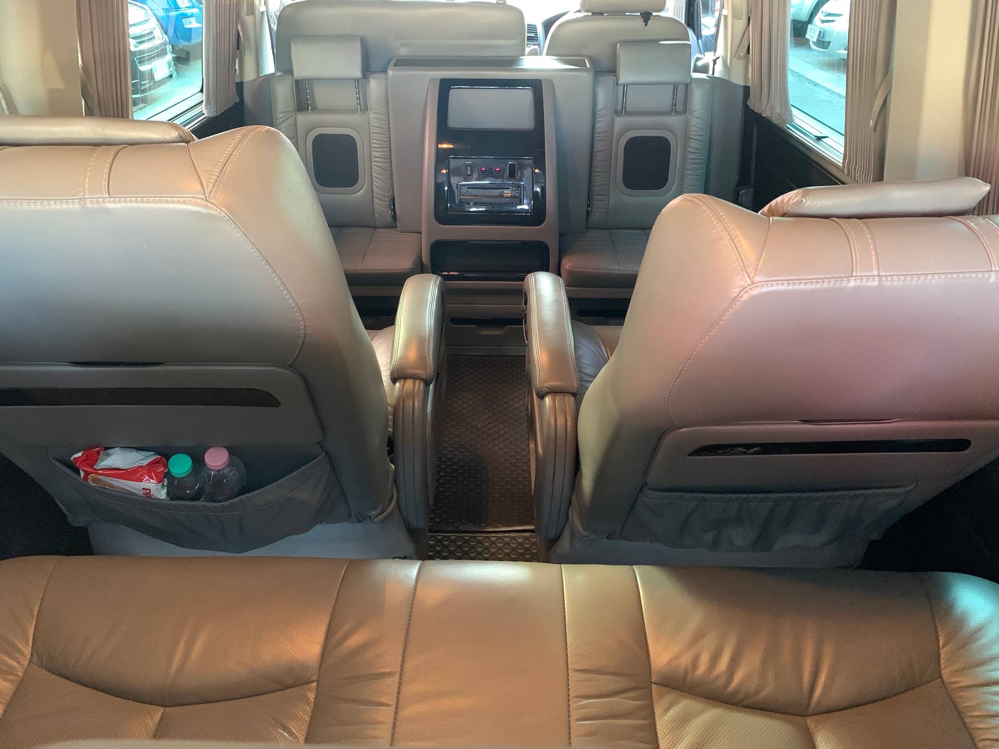 Volkswagen Transporter (Caravelle) Caravelle ปี 2013 สีดำ (รูปที่ 11)