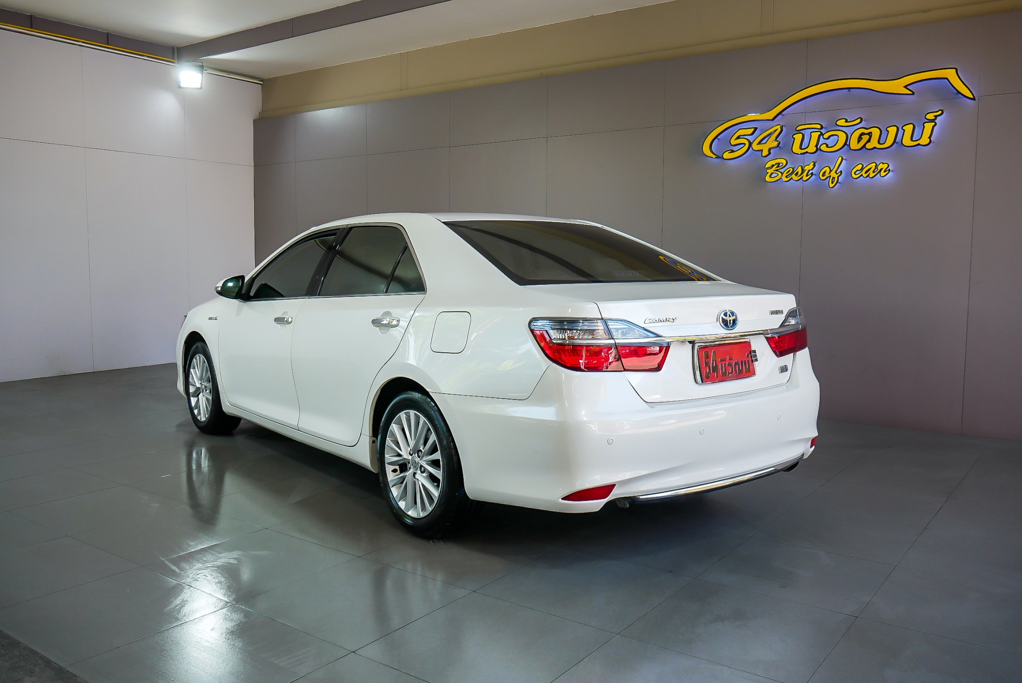 TOYOTA CAMRY 2.5 HV NAVI MINOR CHANGE AT ปี 2015 สีขาว (รูปที่ 15)
