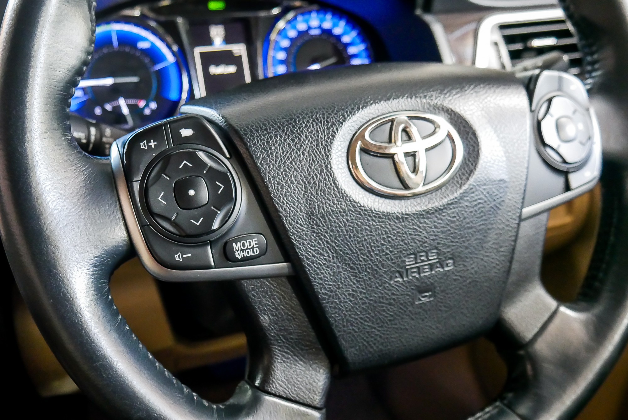 TOYOTA CAMRY 2.5 HV NAVI MINOR CHANGE AT ปี 2015 สีขาว (รูปที่ 10)