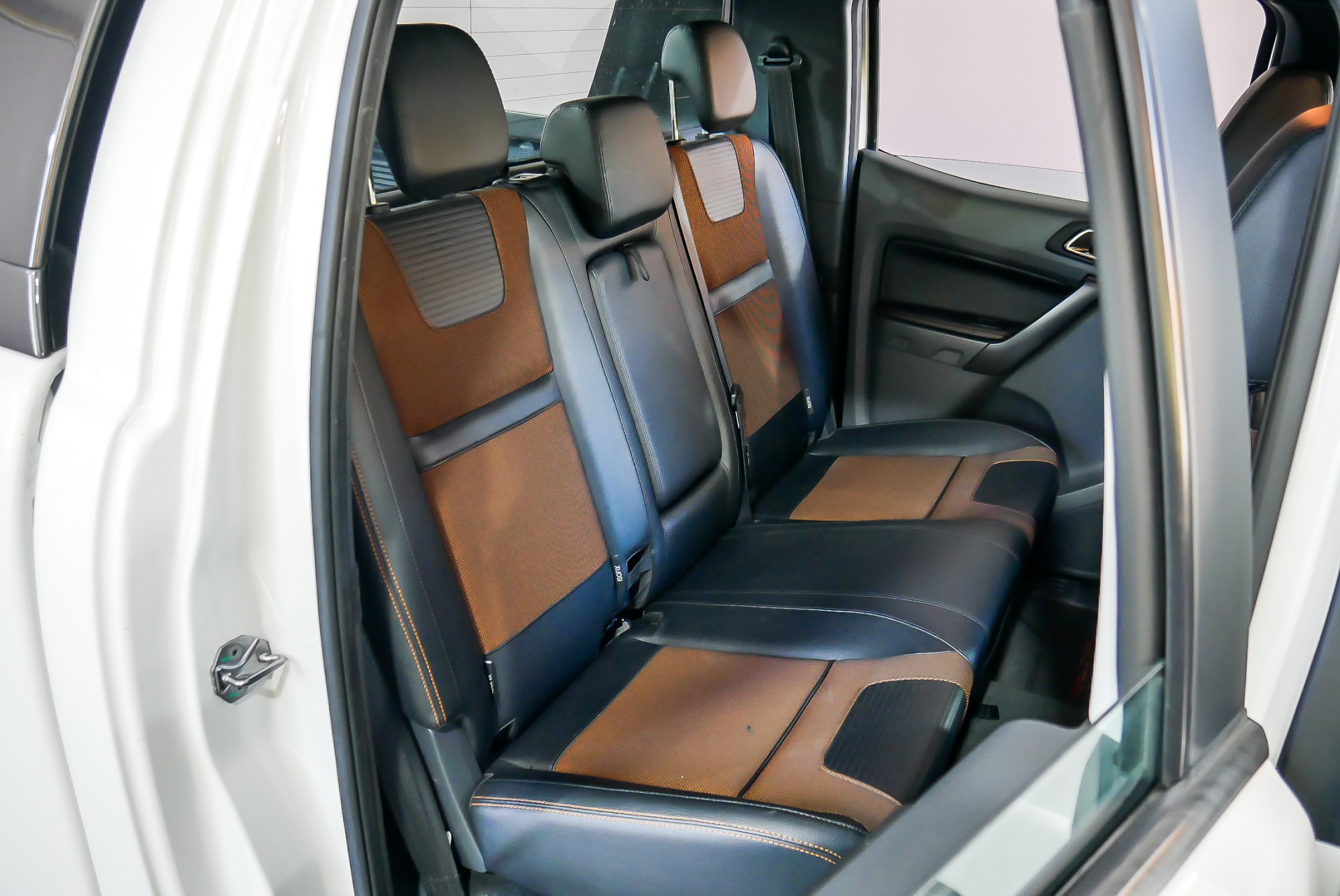 FORD RANGER DOUBLECAB 2.2 WILDTACK HI-RIDER MNC AT ปี 2016 สีขาว (รูปที่ 16)