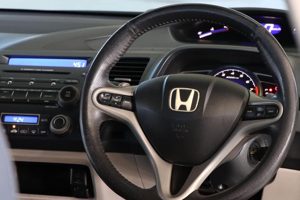 Honda Civic FD ปี 2006 สีเงิน (รูปที่ 9)