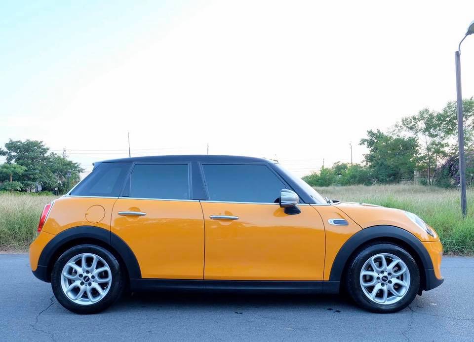 Mini Hatch (Cooper) Gen3 F55 (5 ประตู) ปี 2016 สีส้ม (รูปที่ 4)