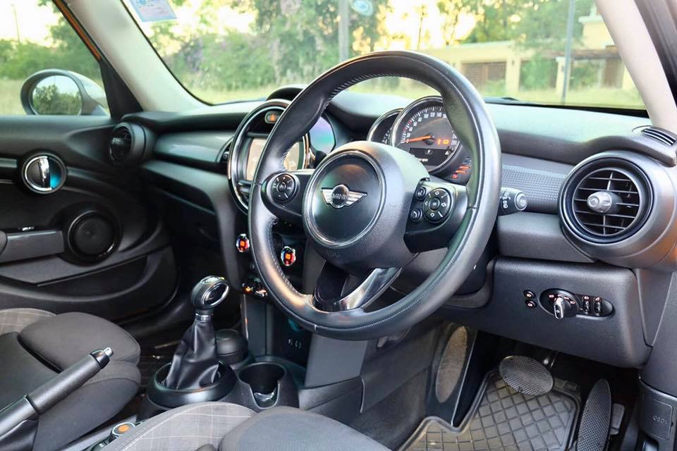 Mini Hatch (Cooper) Gen3 F55 (5 ประตู) ปี 2016 สีส้ม (รูปที่ 9)