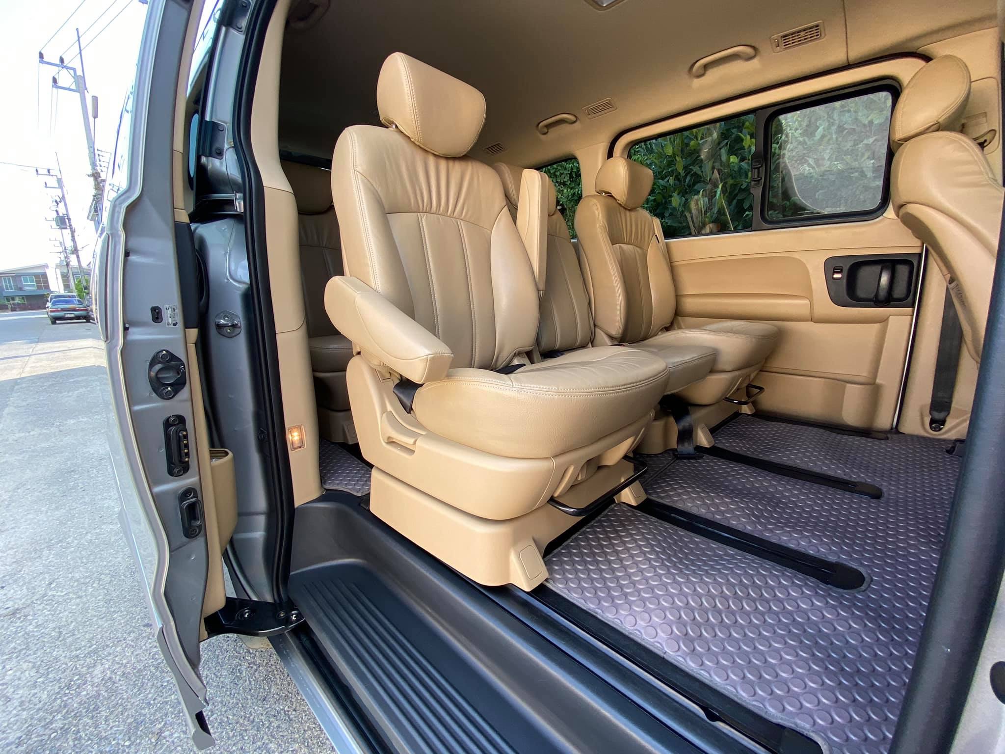 Hyundai H-1 ปี 2015 สีเทา (รูปที่ 26)
