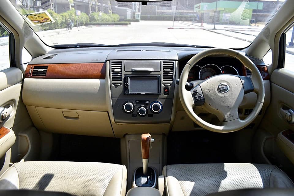 Nissan Tiida ปี 2007 สีดำ (รูปที่ 9)