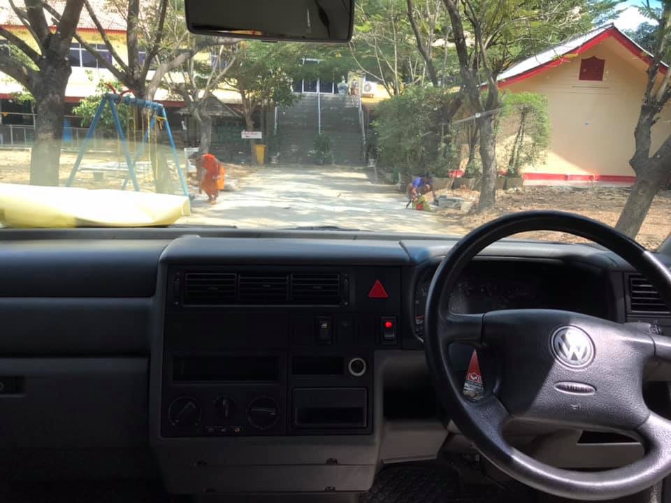 Volkswagen Transporter (Caravelle) Caravelle ปี 2004 สีเงิน (รูปที่ 10)