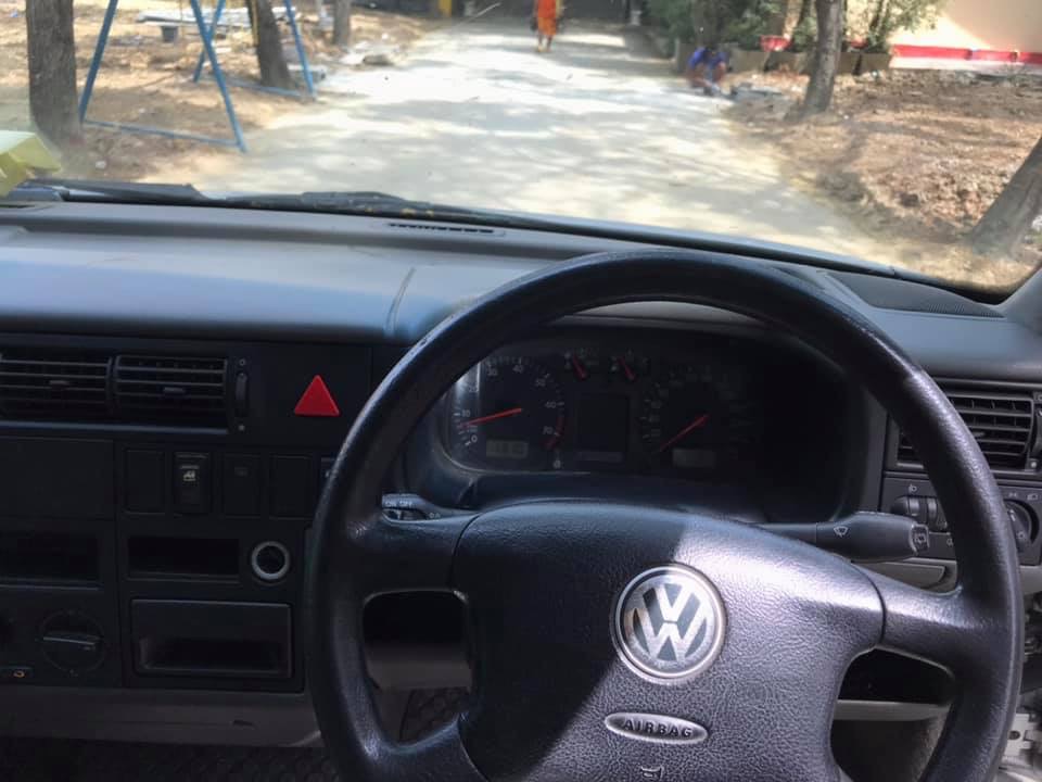 Volkswagen Transporter (Caravelle) Caravelle ปี 2004 สีเงิน (รูปที่ 12)