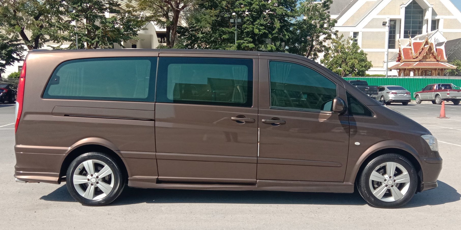 Mercedes-Benz V-Class W639 ปี 2014 สีน้ำตาล (รูปที่ 7)