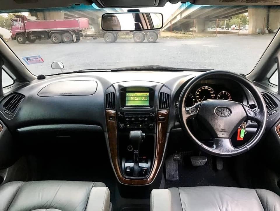 Toyota Harrier ปี 1999 สีเงิน (รูปที่ 6)