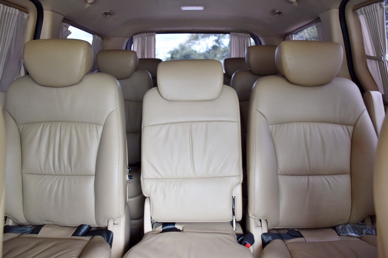 Hyundai H-1 ปี 2010 สีเทา (รูปที่ 8)