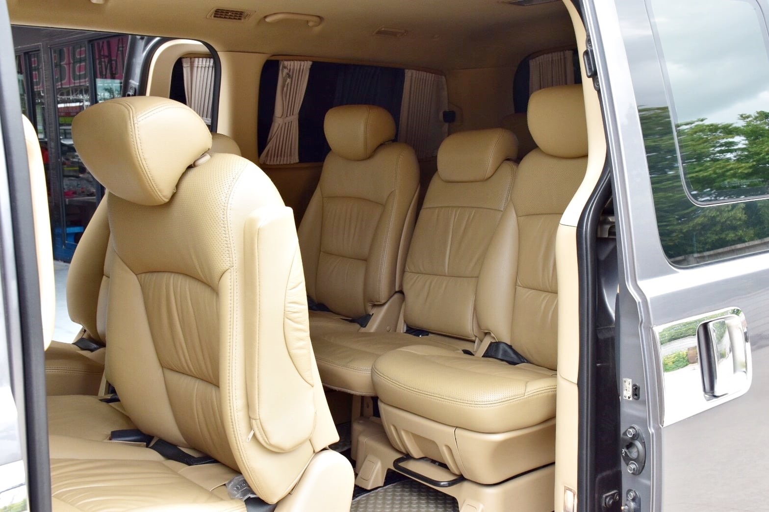 Hyundai H-1 ปี 2010 สีเทา (รูปที่ 9)