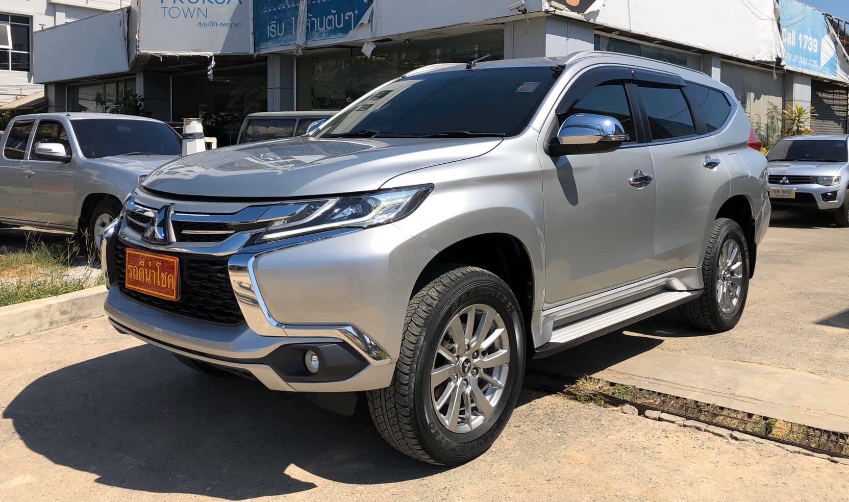 Mitsubishi Pajero Sport ปี 2017 สีเงิน (รูปที่ 3)