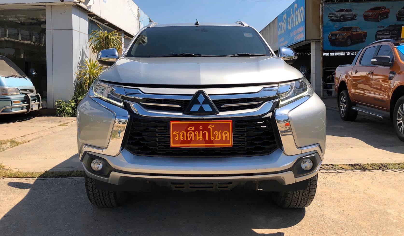 Mitsubishi Pajero Sport ปี 2017 สีเงิน (รูปที่ 2)