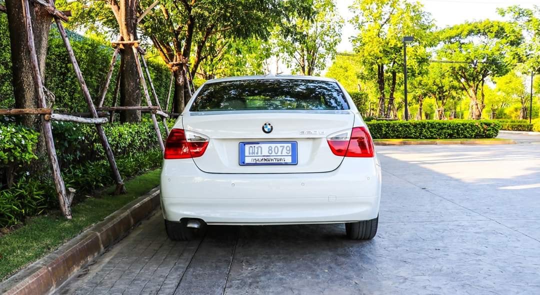 BMW 3 Series Gen5 E90 320d ปี 2009 สีขาว (รูปที่ 5)