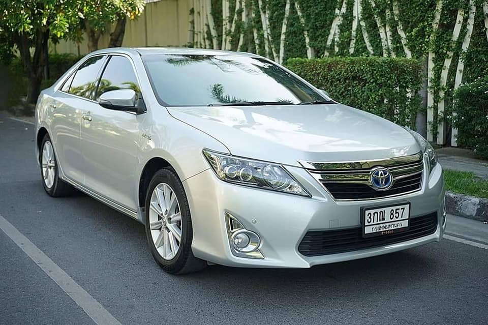 Toyota Camry hybrid ปี 2014 สีเงิน (รูปที่ 3)
