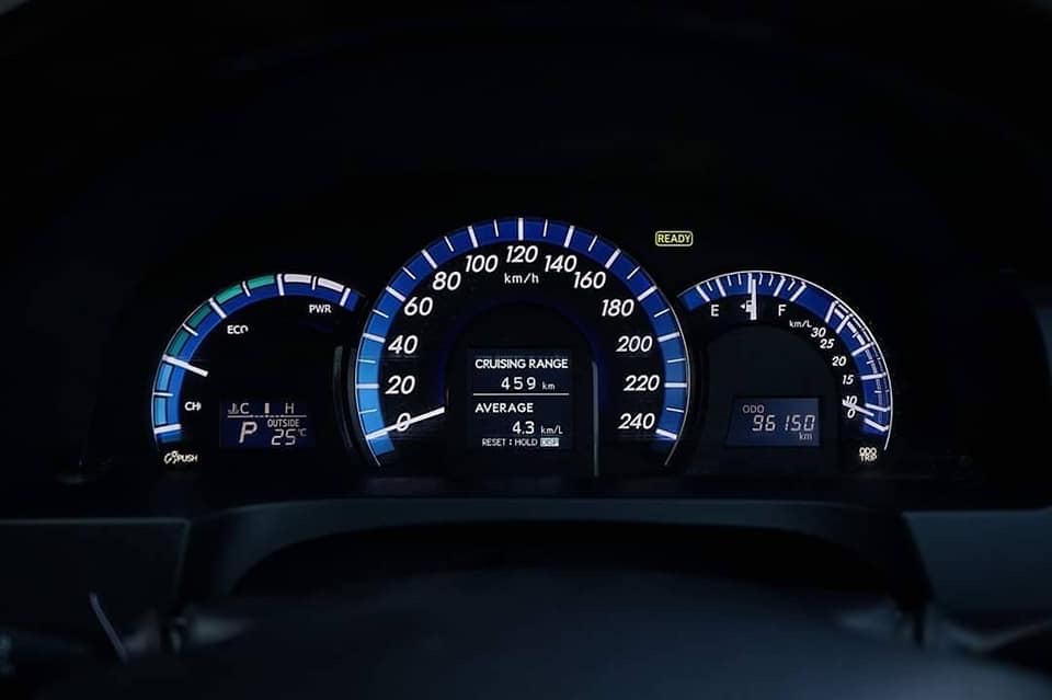 Toyota Camry hybrid ปี 2014 สีเงิน (รูปที่ 10)