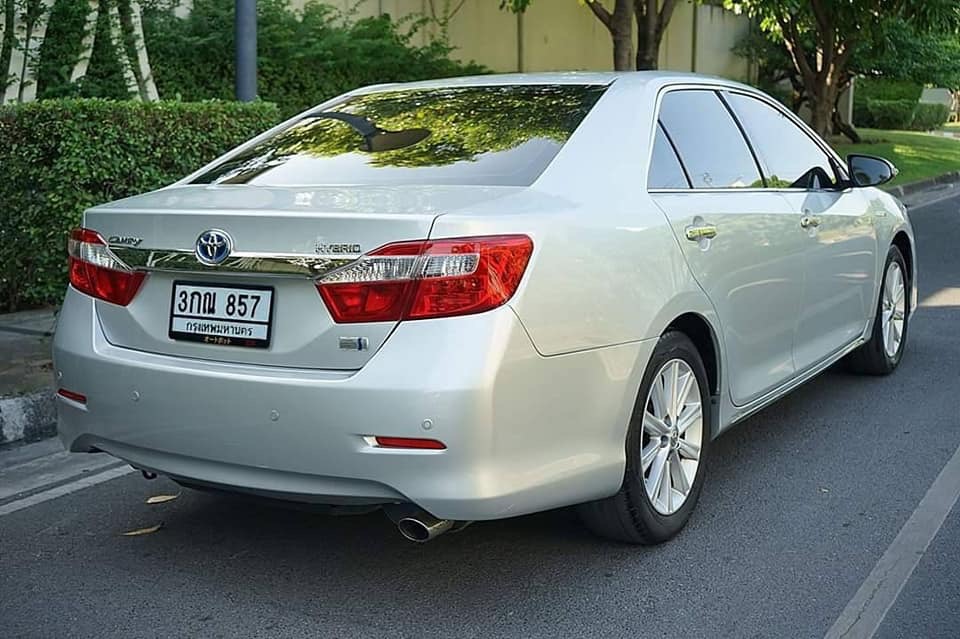 Toyota Camry hybrid ปี 2014 สีเงิน (รูปที่ 4)