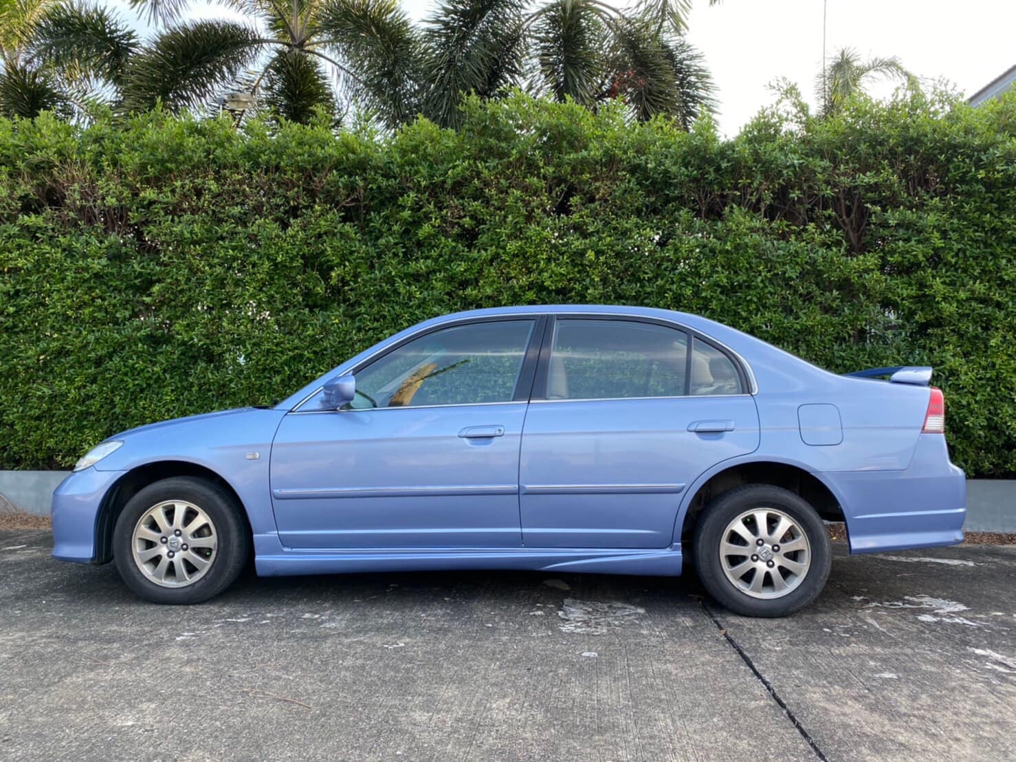 Honda Civic ES (Dimension) โฉม ตาเหยี่ยว ปี 2004 สีฟ้า (รูปที่ 2)