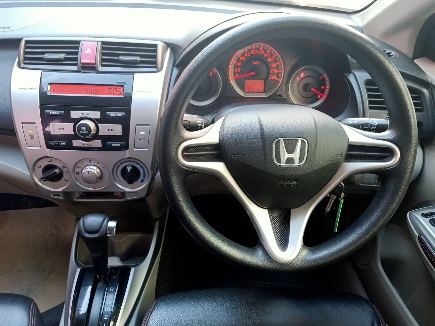 Honda City ปี 2011 สีเงิน (รูปที่ 5)