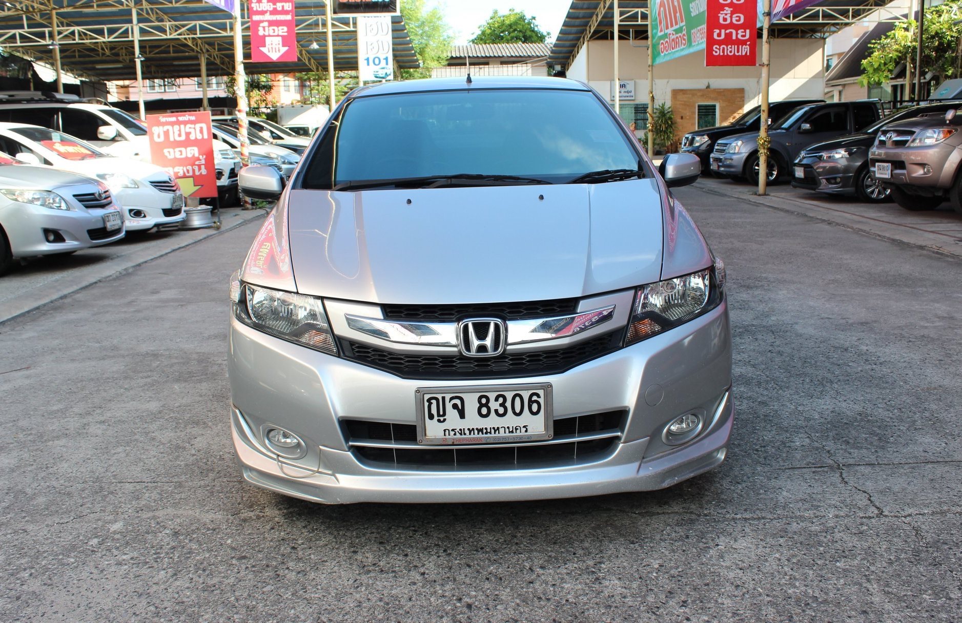 Honda City ปี 2011 สีเงิน (รูปที่ 2)