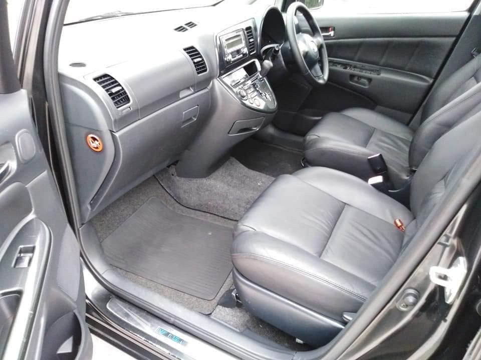 Toyota Wish ปี 2004 สีดำ (รูปที่ 8)
