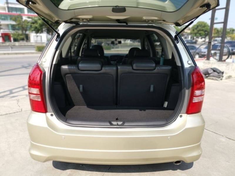 Toyota Wish ปี 2005 สีทอง (รูปที่ 9)