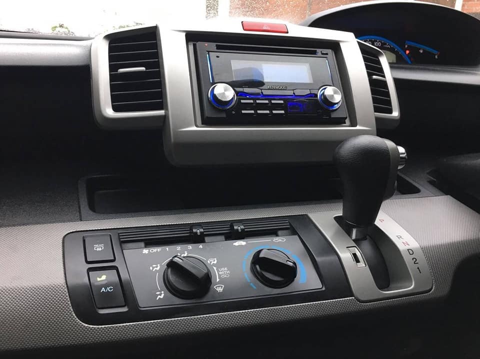 Honda Freed ปี 2010 สีเงิน (รูปที่ 15)