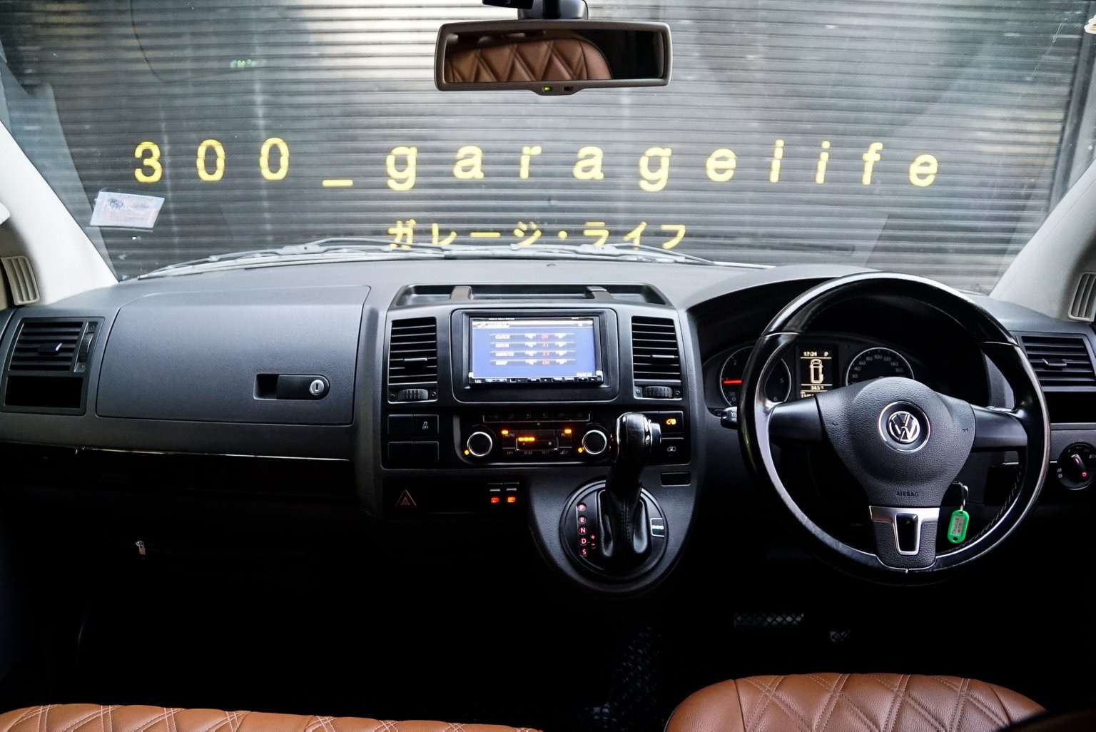 Volkswagen Transporter (Caravelle) Caravelle ปี 2011 สีขาว (รูปที่ 10)
