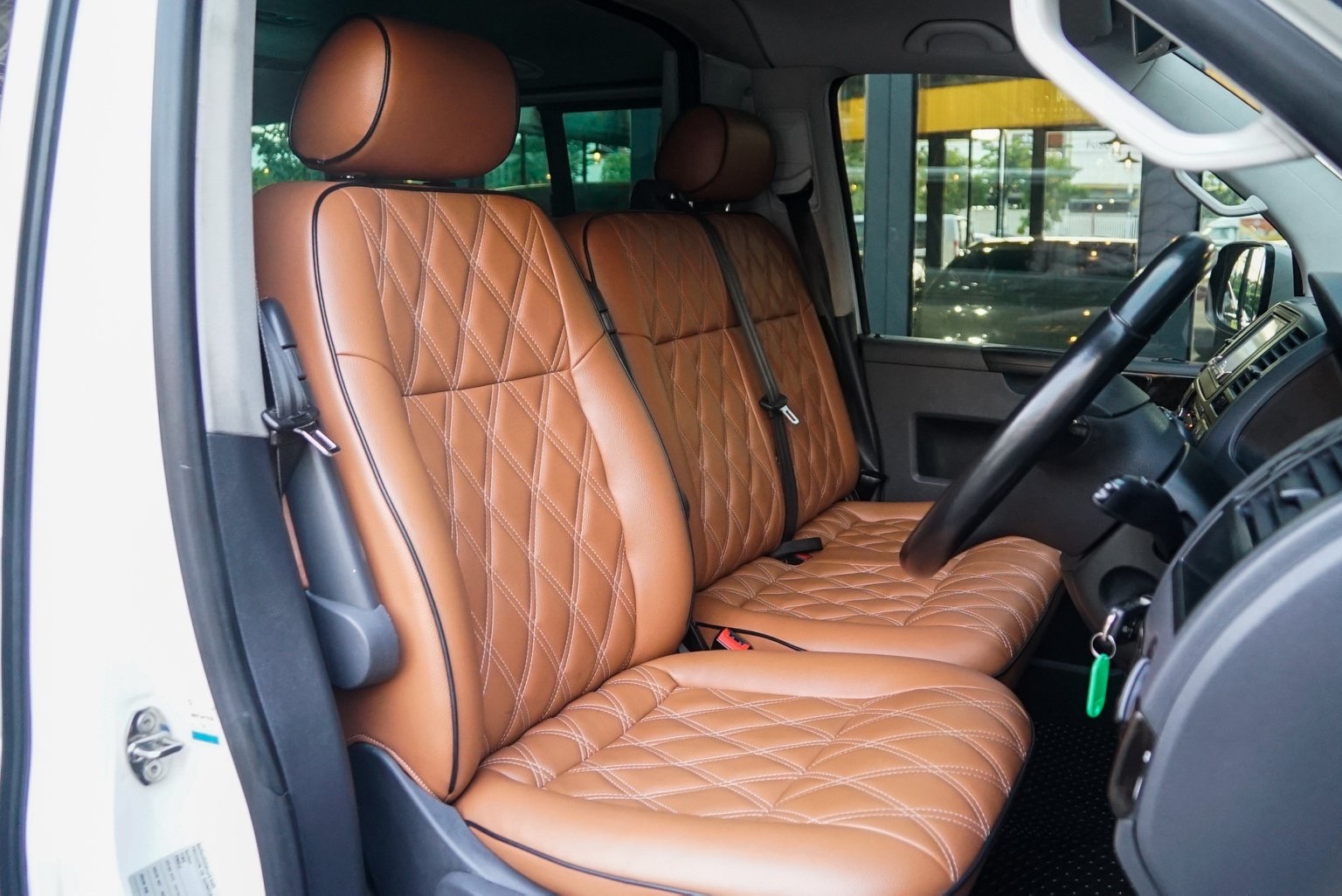 Volkswagen Transporter (Caravelle) Caravelle ปี 2011 สีขาว (รูปที่ 11)