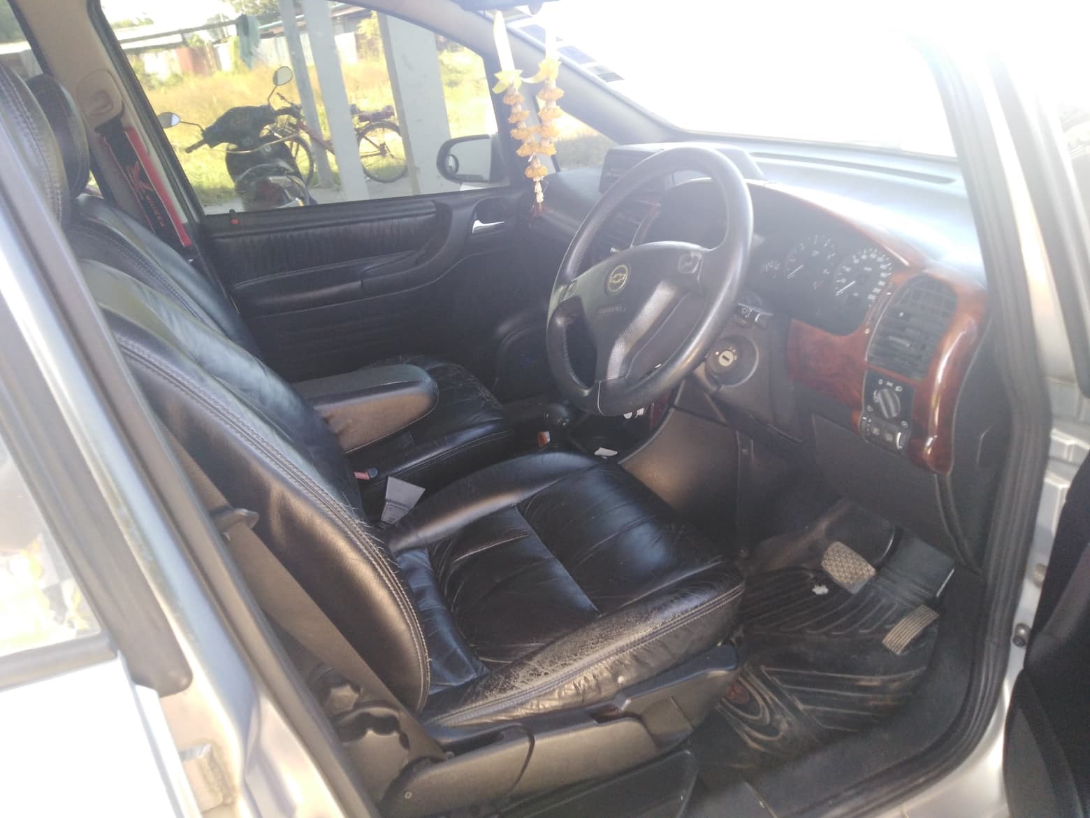 Chevrolet Zafira ปี 2003 สีเทา (รูปที่ 7)