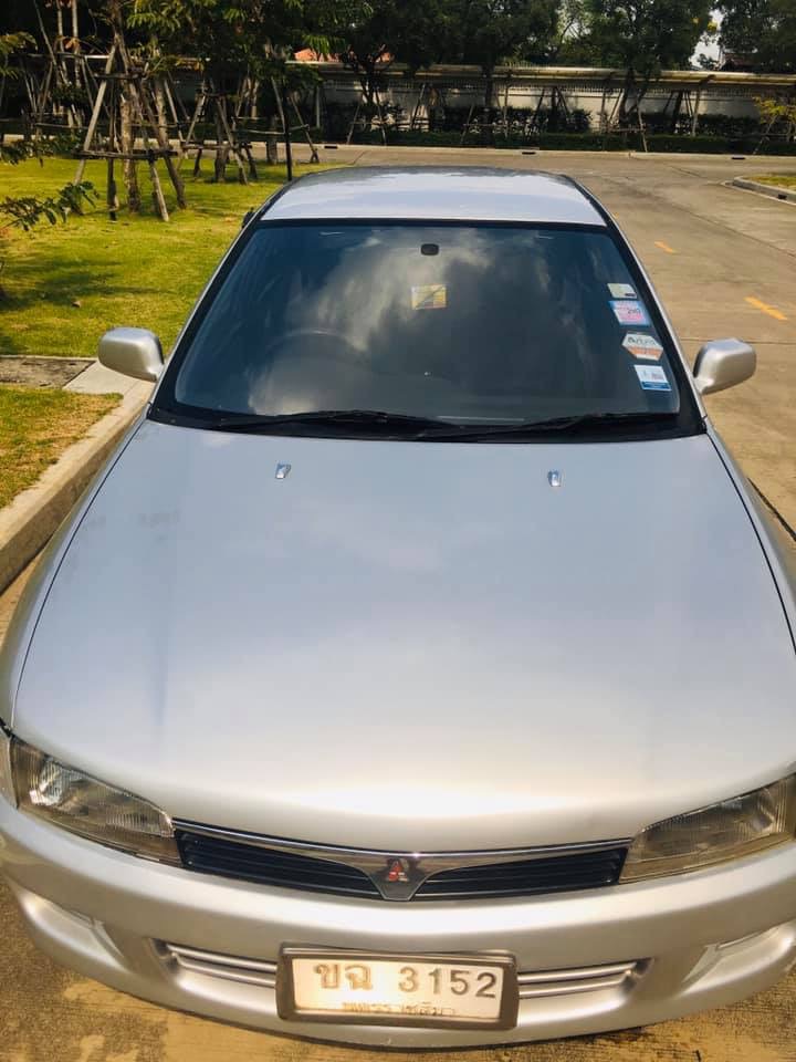 Mitsubishi Lancer ท้ายเบนซ์ ปี 2000 สีเงิน