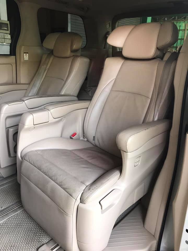 Toyota Alphard ปี 2009 สีขาว