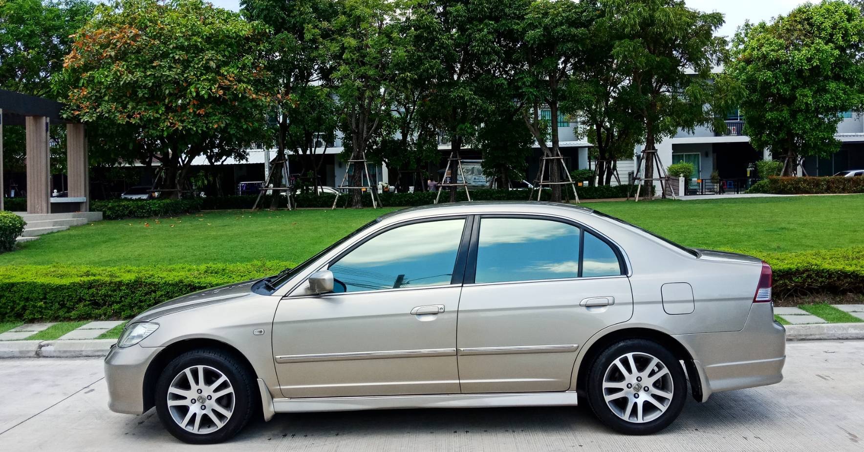 Honda Civic ES (Dimension) โฉม ตาเหยี่ยว ปี 2004 สีทอง (รูปที่ 7)