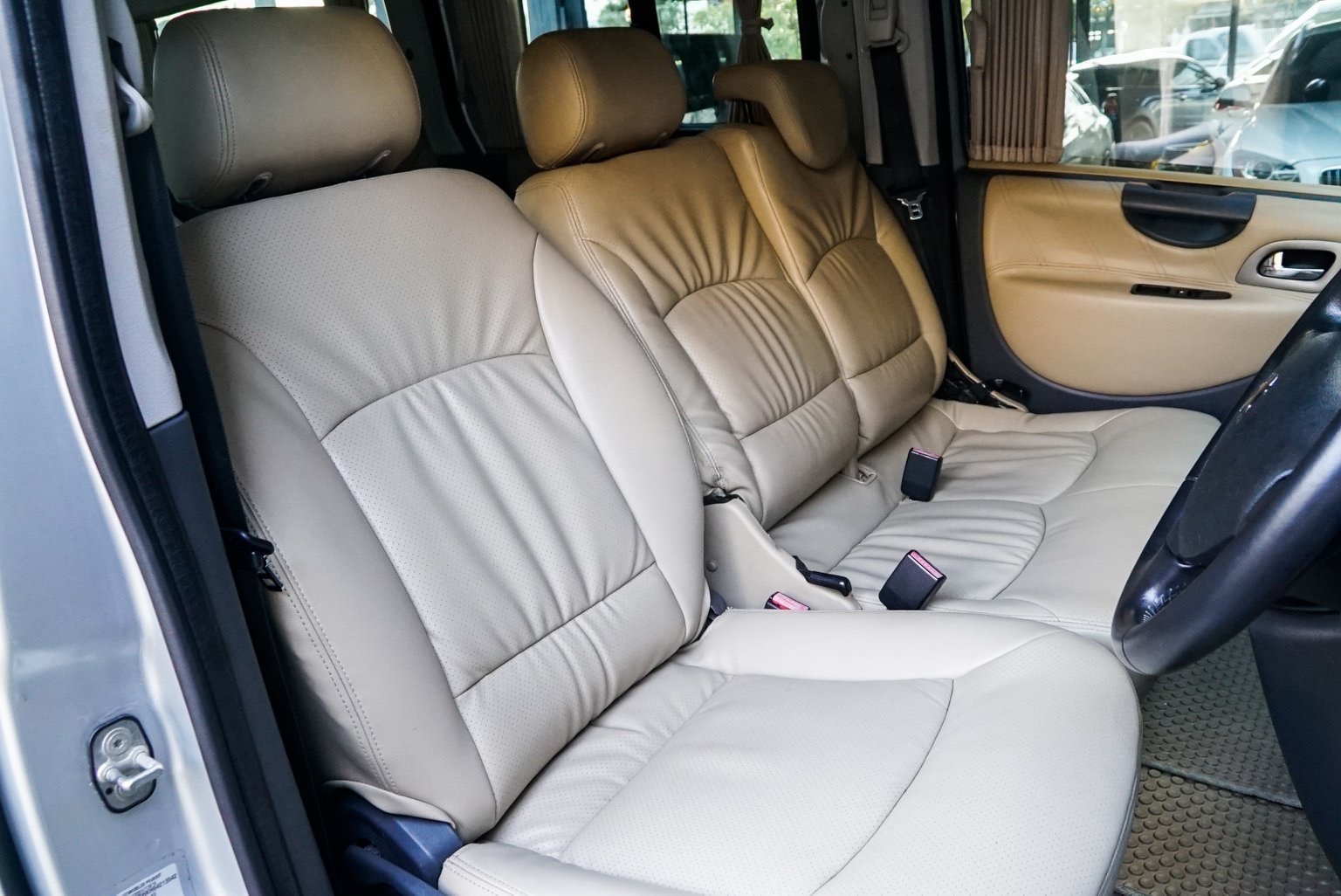 Peugeot Expert ปี 2010 สีเงิน (รูปที่ 11)