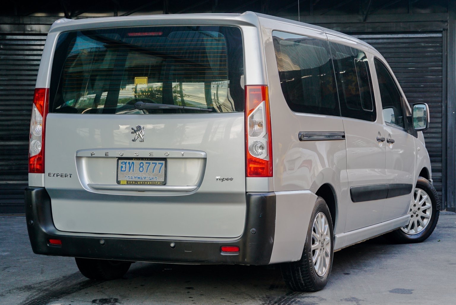 Peugeot Expert ปี 2010 สีเงิน (รูปที่ 2)