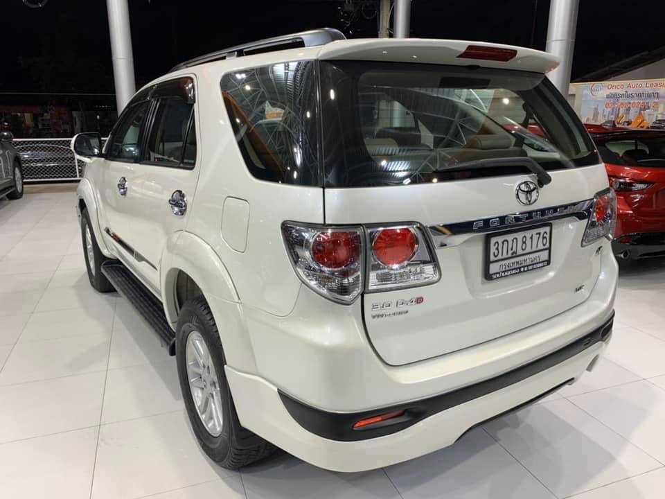 Toyota Fortuner ไมเนอร์เชนจ์ 2 ปี 2014 สีขาว (รูปที่ 3)