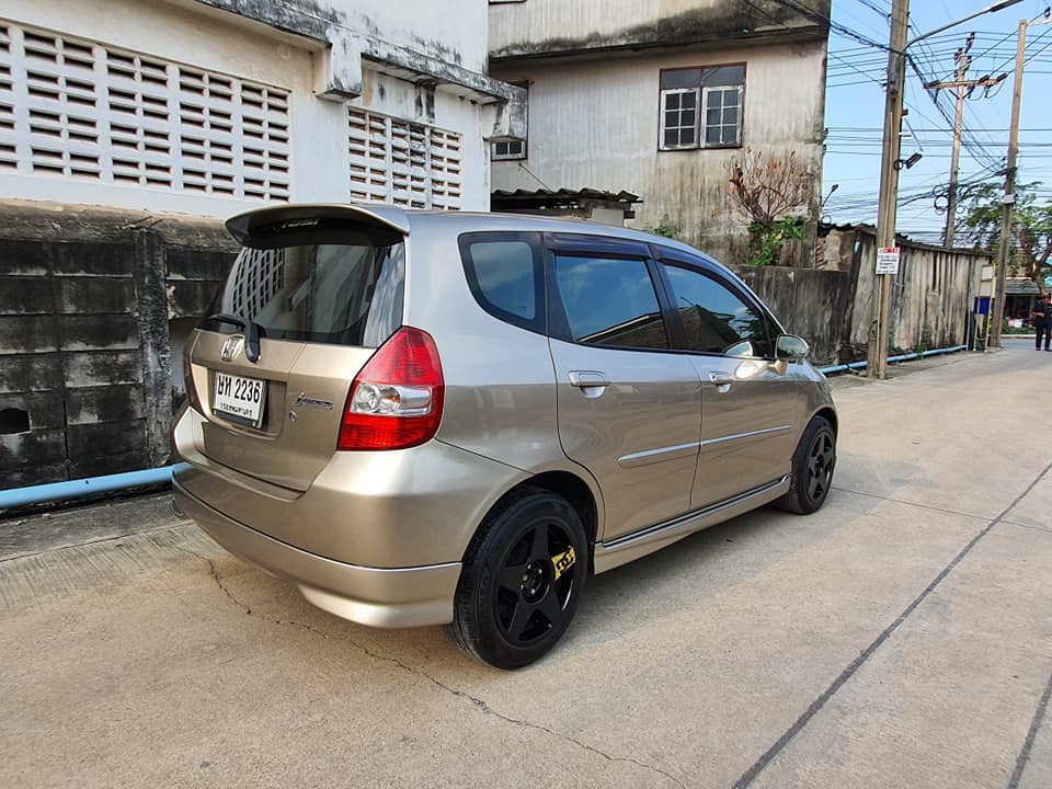 Honda Jazz GD ปี 2004 สีทอง