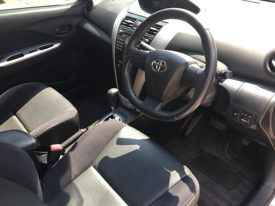 Toyota Vios ปี 2012 สีเงิน (รูปที่ 6)