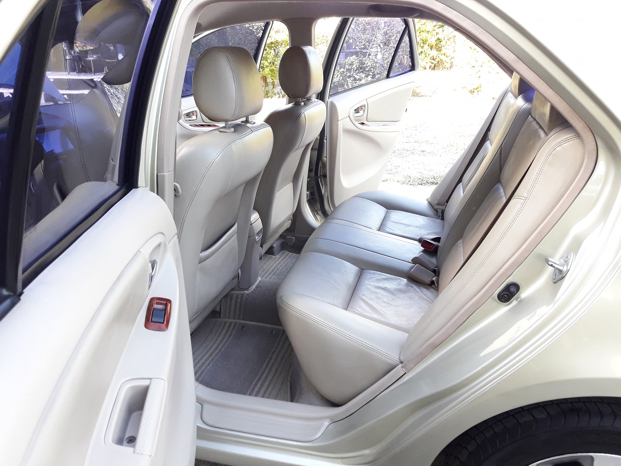 Toyota Vios ปี 2006 สีทอง (รูปที่ 6)
