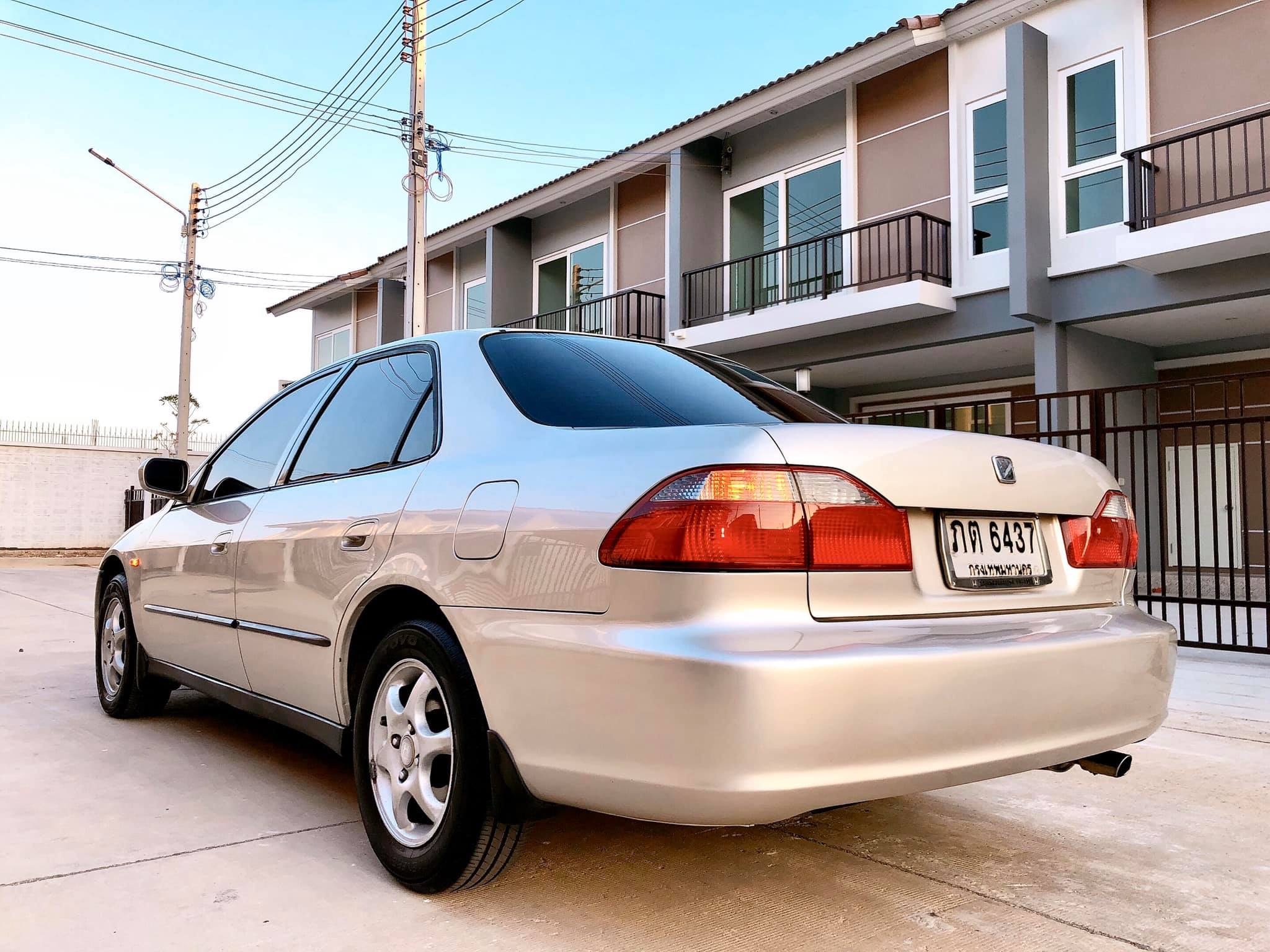 Honda Accord (งูเห่า) ปี 2000 สีเงิน (รูปที่ 2)