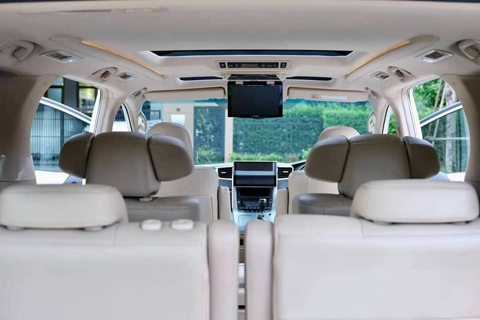Toyota Alphard ปี 2011 สีเงิน (รูปที่ 6)