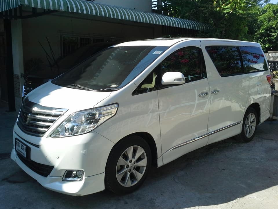 Toyota Alphard ปี 2011 สีเงิน